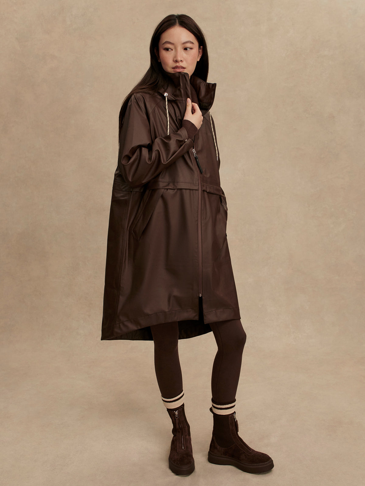 604c2ece5f8d3fbc91ae819596114adb5744797d_VAR01423_KIRSTEN_RAIN_COAT_DARK_TRUFFLE_072.jpg