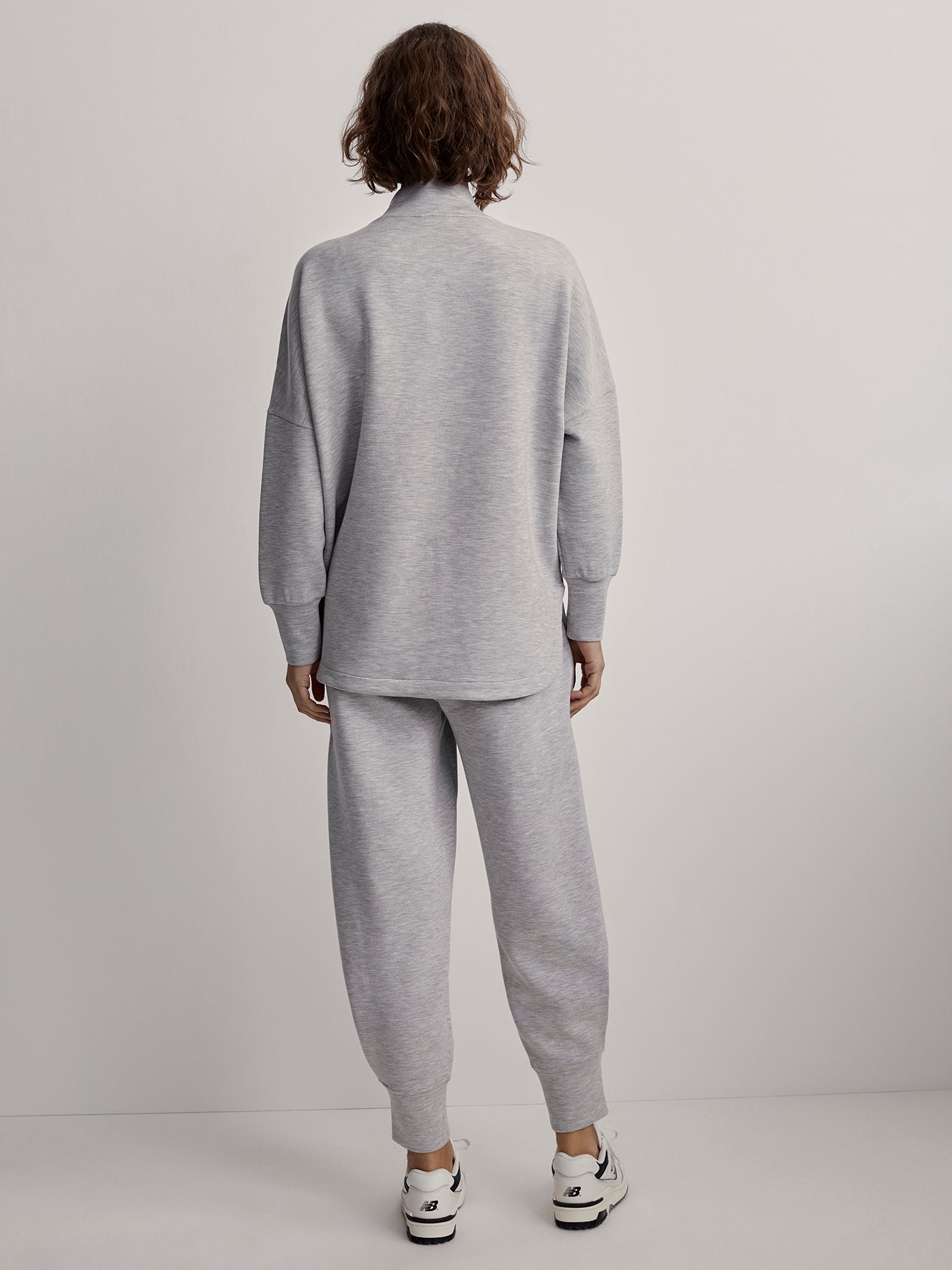 BaySweat_GreyMarl_VAR01225_050_f8e0cf3c-d1df-42b7-8fd7-d36f90ad696c.jpg