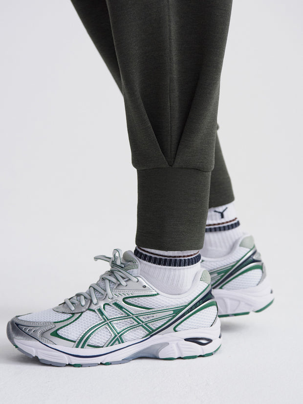 a051ef6f95898a3a646a6b6e7a57a6e9bd0f8c0e_VAR01639_THE_RELAXED_PANT_25_OLIVE_MARL_006.jpg
