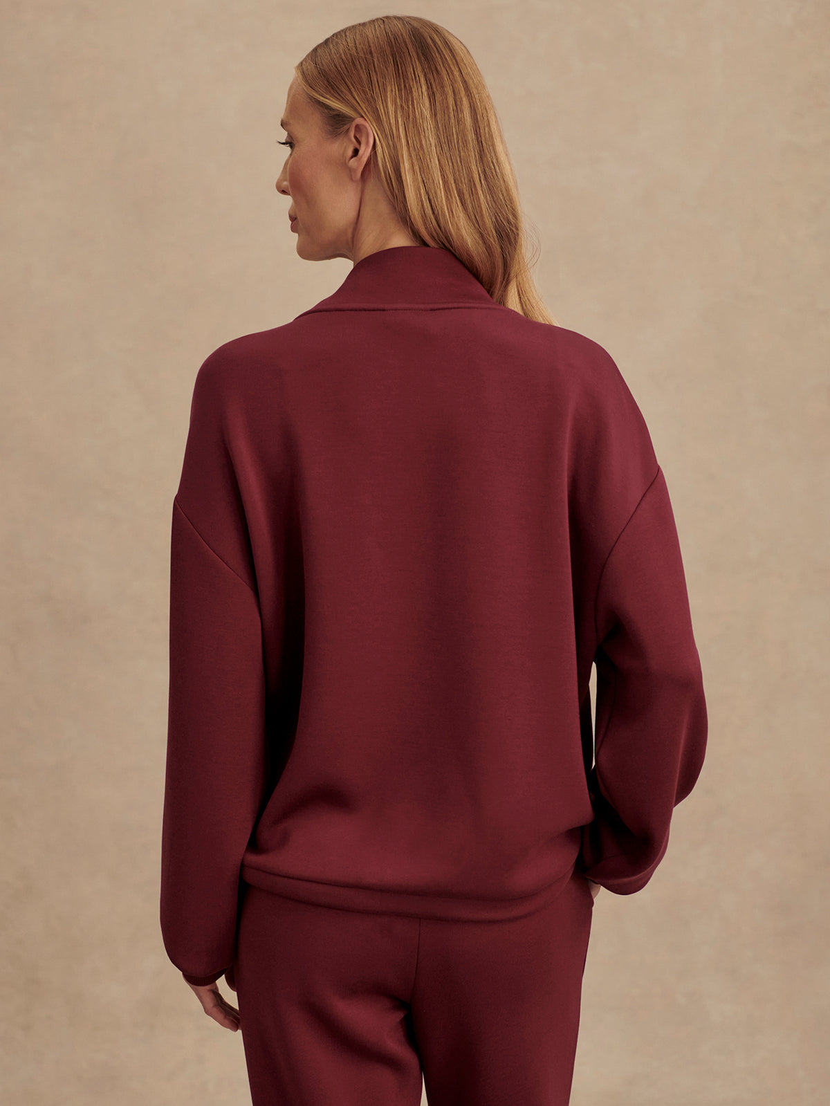 a9ad375d65f45f63f95e11ec8b04808522fb8dd5_VAR00979_BETSY_SWEAT_NEW_MAROON_183.jpg