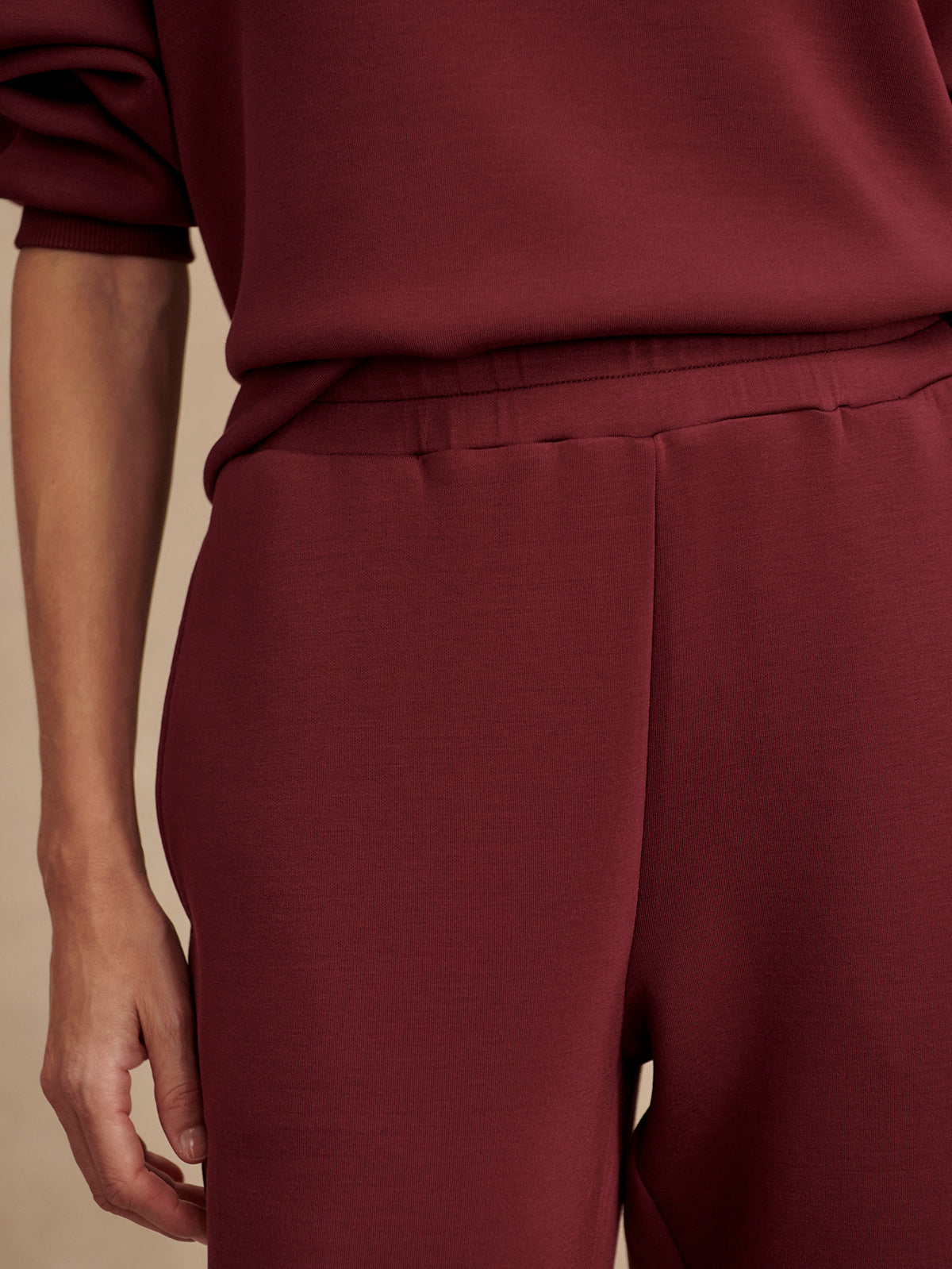 c3ac13ce7da5be6cf131c94b3d0fd832f0fb572b_VAR01713_THE_SLIM_CUFF_PANT_25_NEW_MAROON_080.jpg
