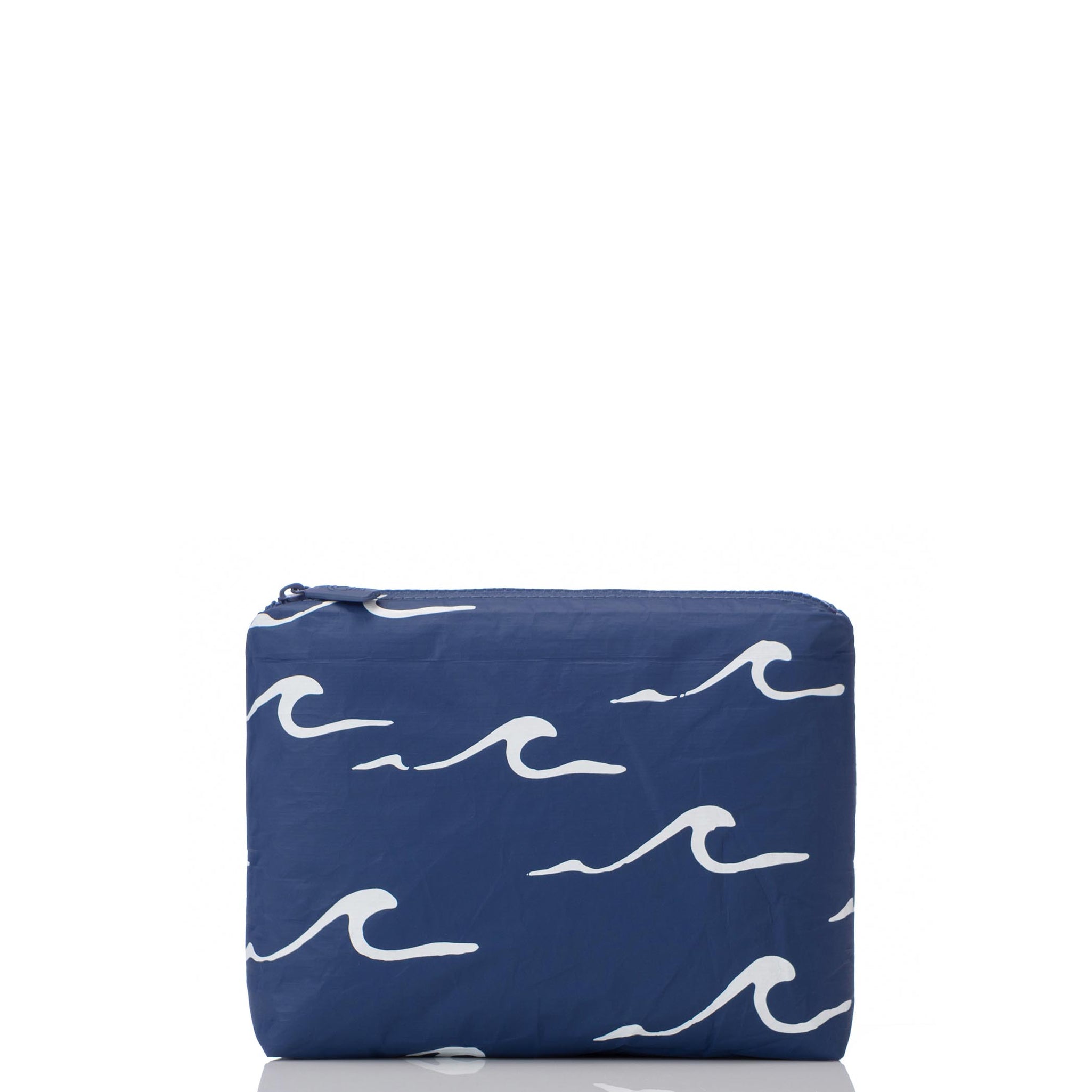 sm_seaside_white_on_navy-op.jpg