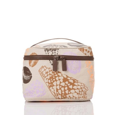 Shoreline Cabin Crew Kit